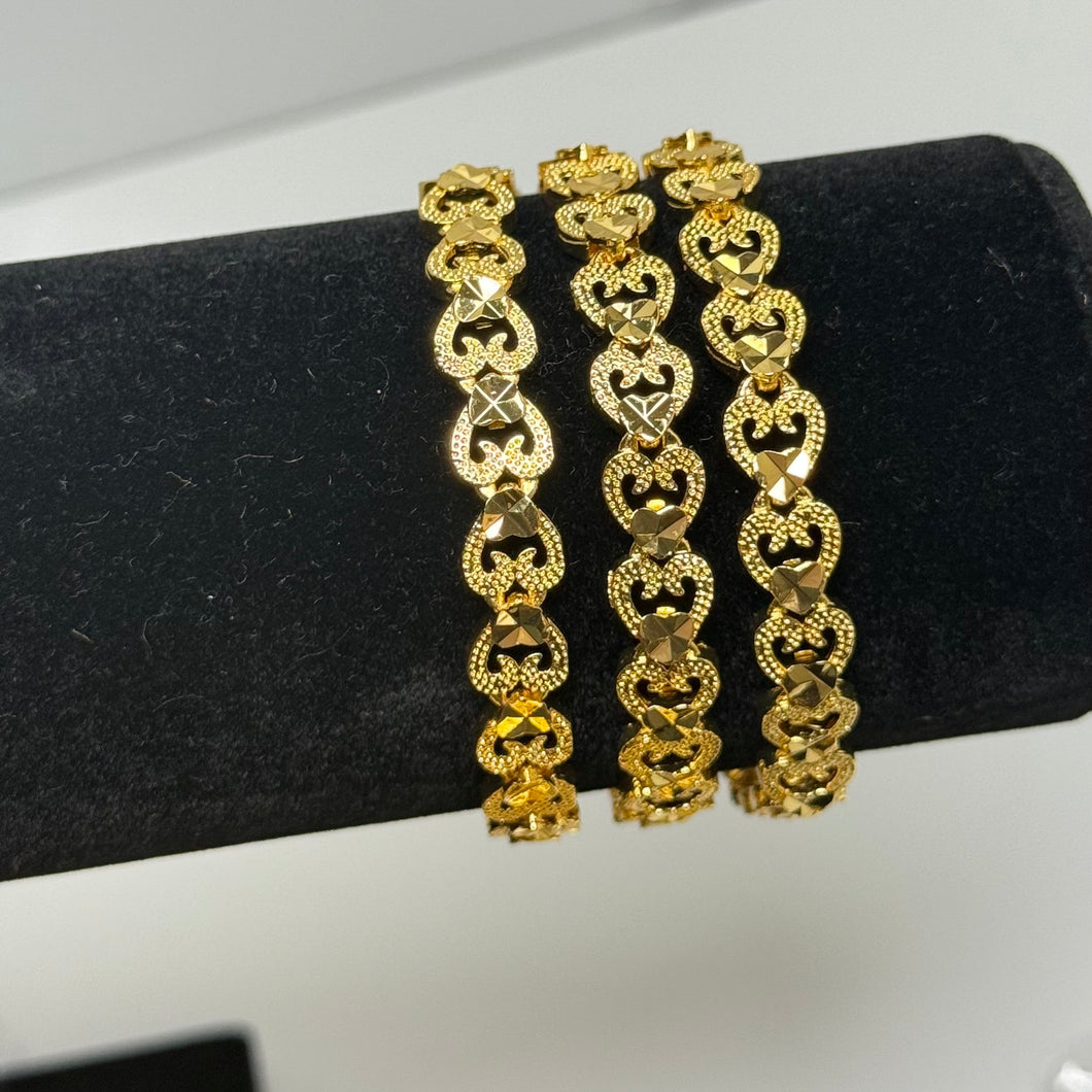 Golden Heart link Bracelet